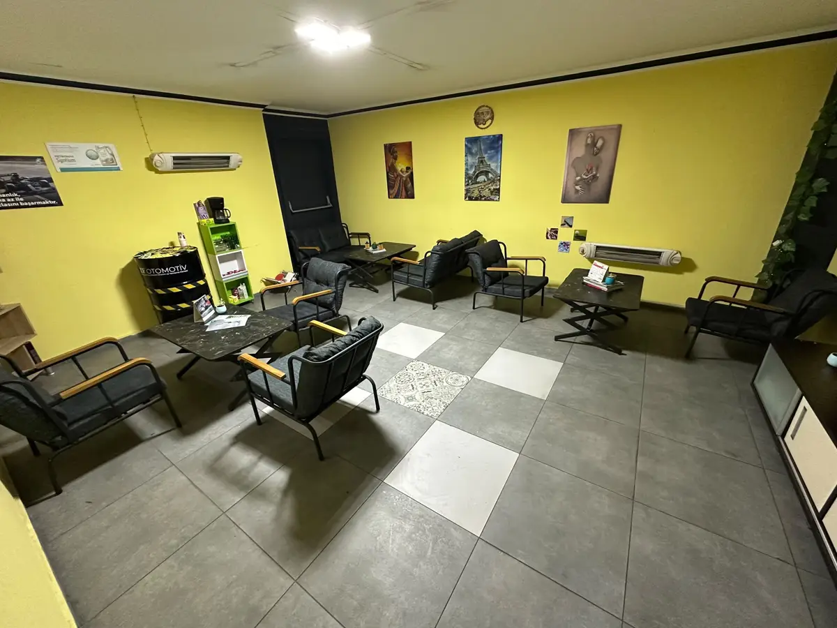 Müşteri bekleme salonu